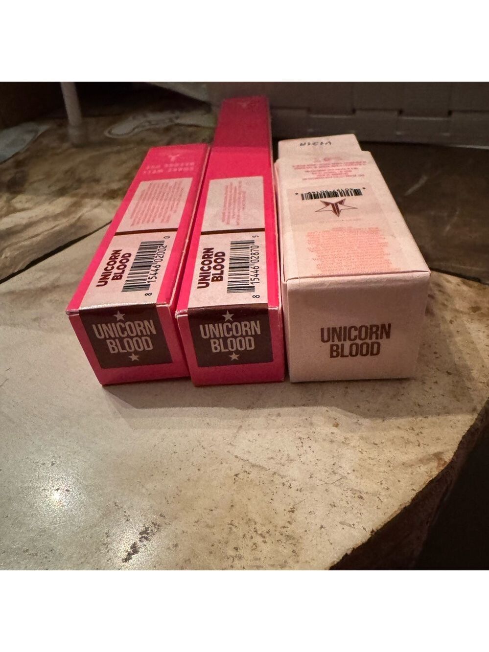 Jeffree Star - UNICORN BLOOD TRIO - Lip Liner, Liquid Velour & Velvet Trap - Picture 1 of 8